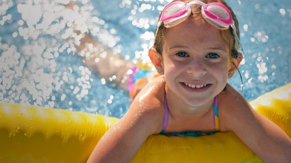 Corso scuola nuoto paperini